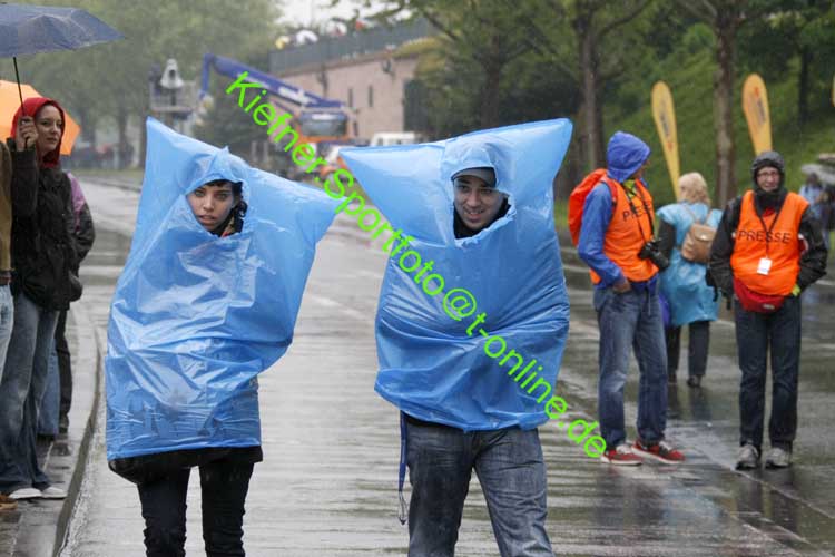 Regenhuelle1
