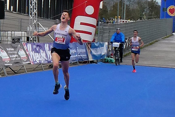 Moritz Beinlich am Ziel seiner Träume (Kölpin-Foto) Beinlich1 DM HM19 Koelpin Foto