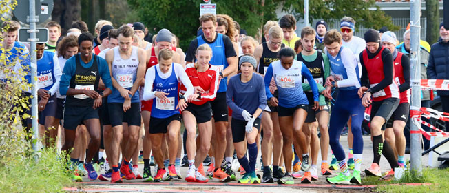 Adessalem Alemu schon beim Start auf vordester Front (Foto von Christian Brüssel) Alemu Start5km Niko22 Bruesselfoto
