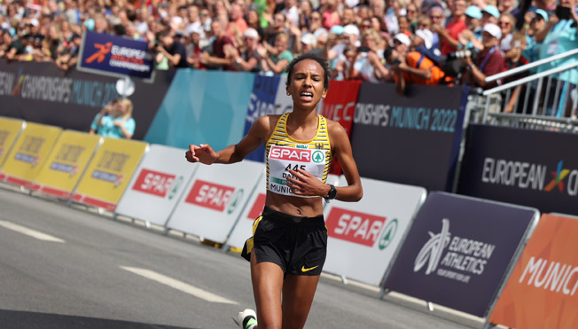 Dattke1 Zieleinlauf EM Kiefnerfoto