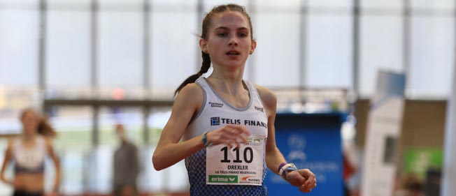 Franziska Drexler läuft neuen bayerischen Jugendhallenrekord für die U18 (Foto von Theo Kiefner) Drexler1 BLV Halle22 Kiefnerfoto