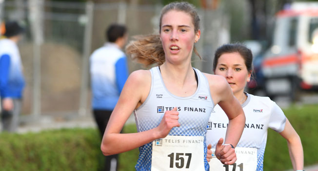 Karla Hiss uns Svenja Ojstersek treiben sich zu neuen Bestzeiten (Foto von Claus Habermann) Hiss4 Challenge22 Habermannfoto