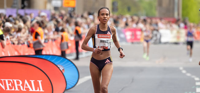 Miriam Dattke in Berlin wieder mit Wetterpech (Foto von Norbert Wilhelmi) Dattke2 Berlin HM24 wilhelmifoto