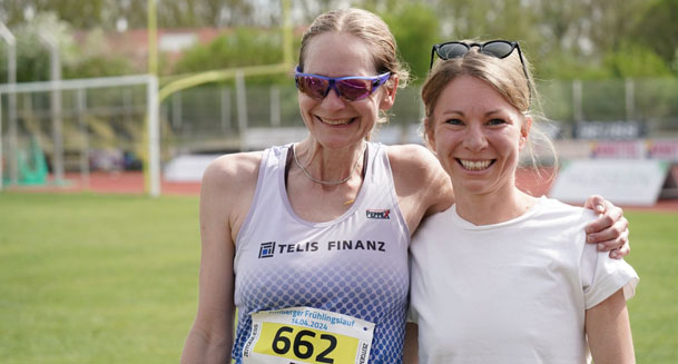 Eva Haberl und Simone Dehling werden in Amberg Oberpfalzmeisterinnen (Foto von Eva Haberl) Haberl Dehling HM 10km Oberpfalz24 Haberl Foto