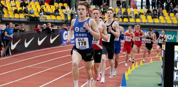 Elias Kolar auf dem Weg zu Hallen-Bronze (Foto von Theo Kiefner) KolarElias5 DJM Halle24 Kiefnerfoto