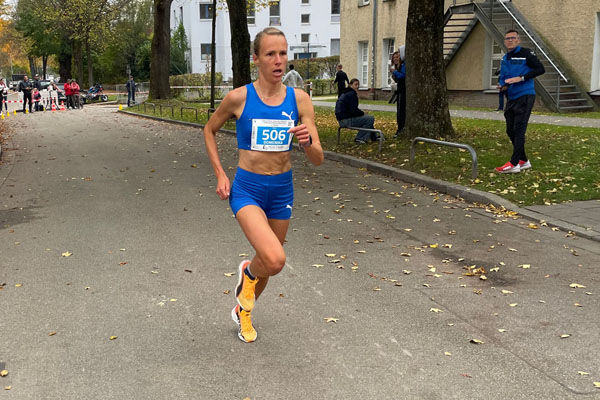 Meni Mayer bei BLV Meisterschaften mutterseelenallein unterwegs (Foto von KUrt RIng) MayerMeni3 BLV10km Ringfoto