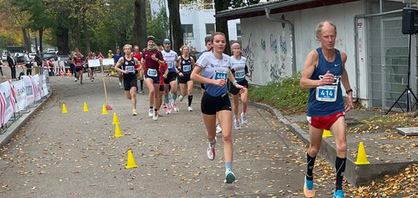 Hanna Poschenrieder auf dem Weg zu Jugend-Gold (Foto von Kurt Ring) Poschenrieder1 BLV10km Ringfoto