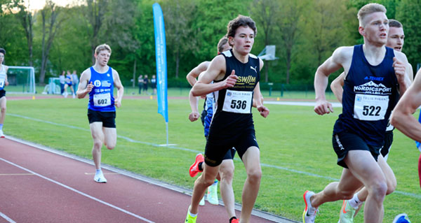 Maximilia Rath rennt bayerischen Schülerrekord (Foto von Theo Kiefner) RathMaximilian2 Challenge 24 Kiefnerfoto