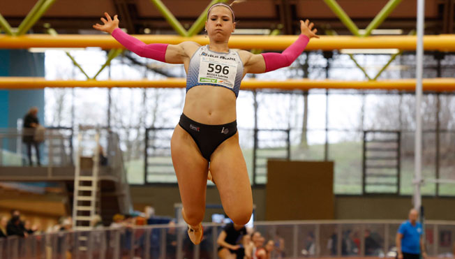 Sabrina Reusch glänzt bei Hallenmeisterschaften mit zwei Mal Silber (Foto von Theo Kiefner) ReuschSabrina1 BLV Halle2024 Kiefnerfoto
