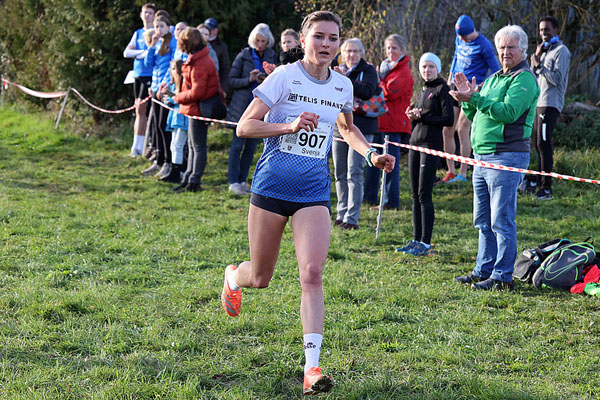 Svenja Ojstersek wird Bayerische Trail Meisterin (Foto von Theo Kiefner) Ojstersek Svenja1 BLV Trail25 Kiefnerfoto