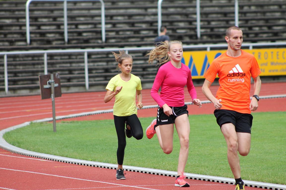 Partner lehren Tempogefühlstraining (Foto: A. Rigal) Entwicklungstypen1_Rigal-Foto